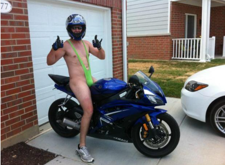 ㅇ혐)비키니입고 오토바이로 강남 좀 쏘다닌게 뭔 죄가 되냐고?